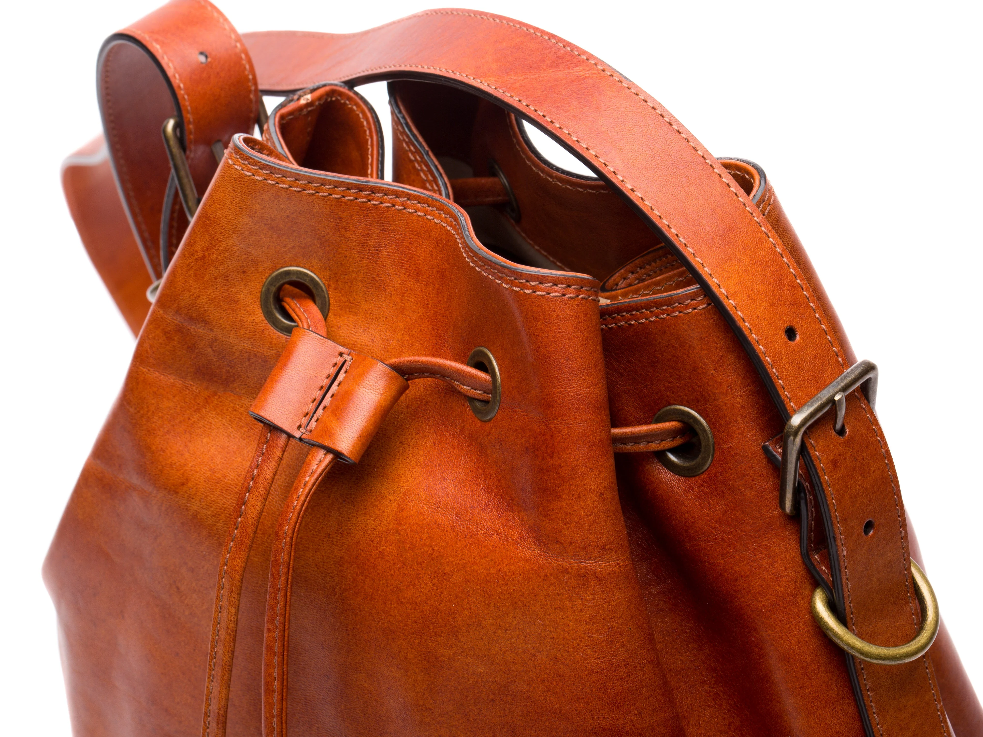 Dolce Classic Bucket Bag - Image 6