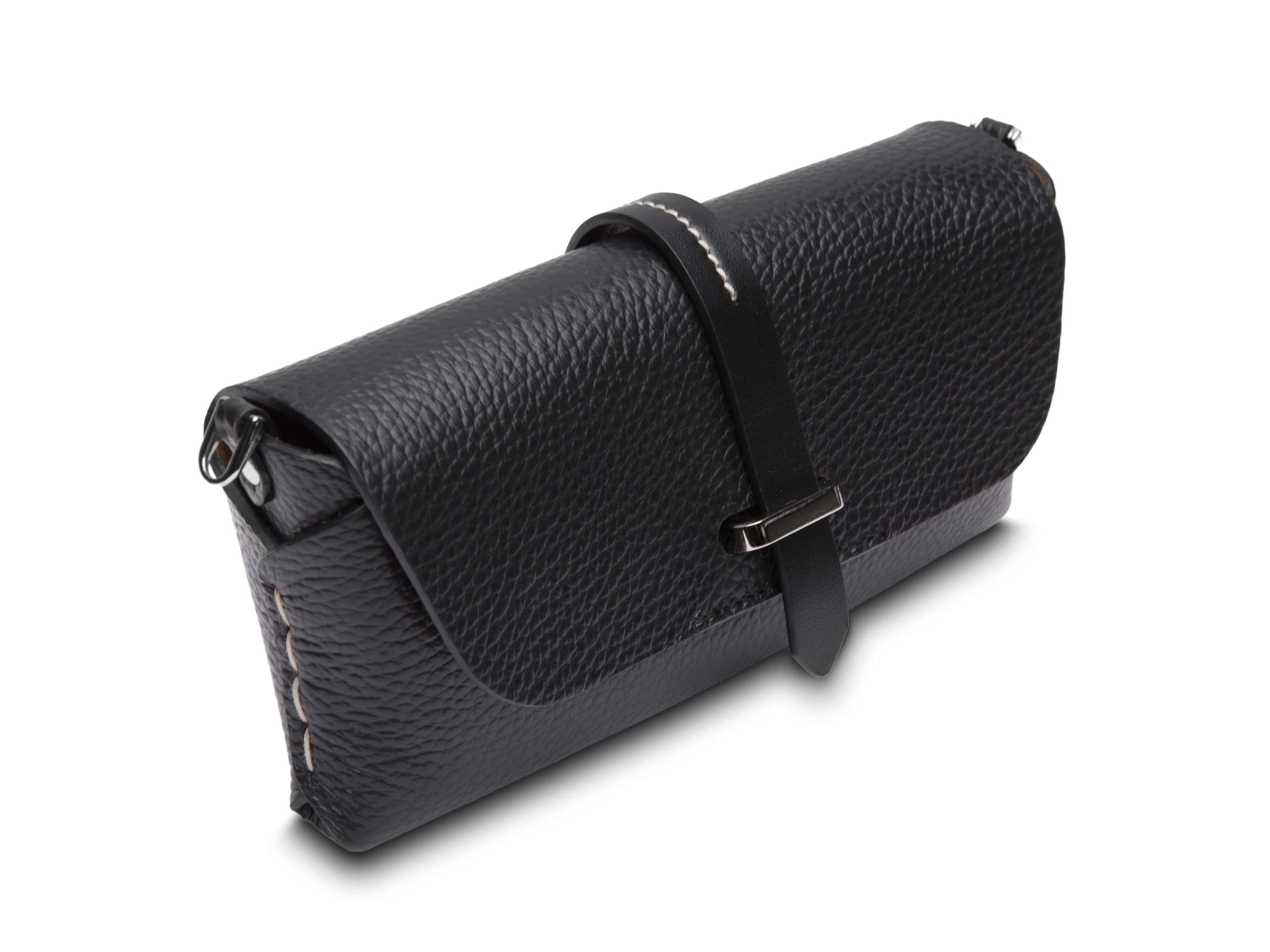 Monfrini Glasses Case On A String - Image 8