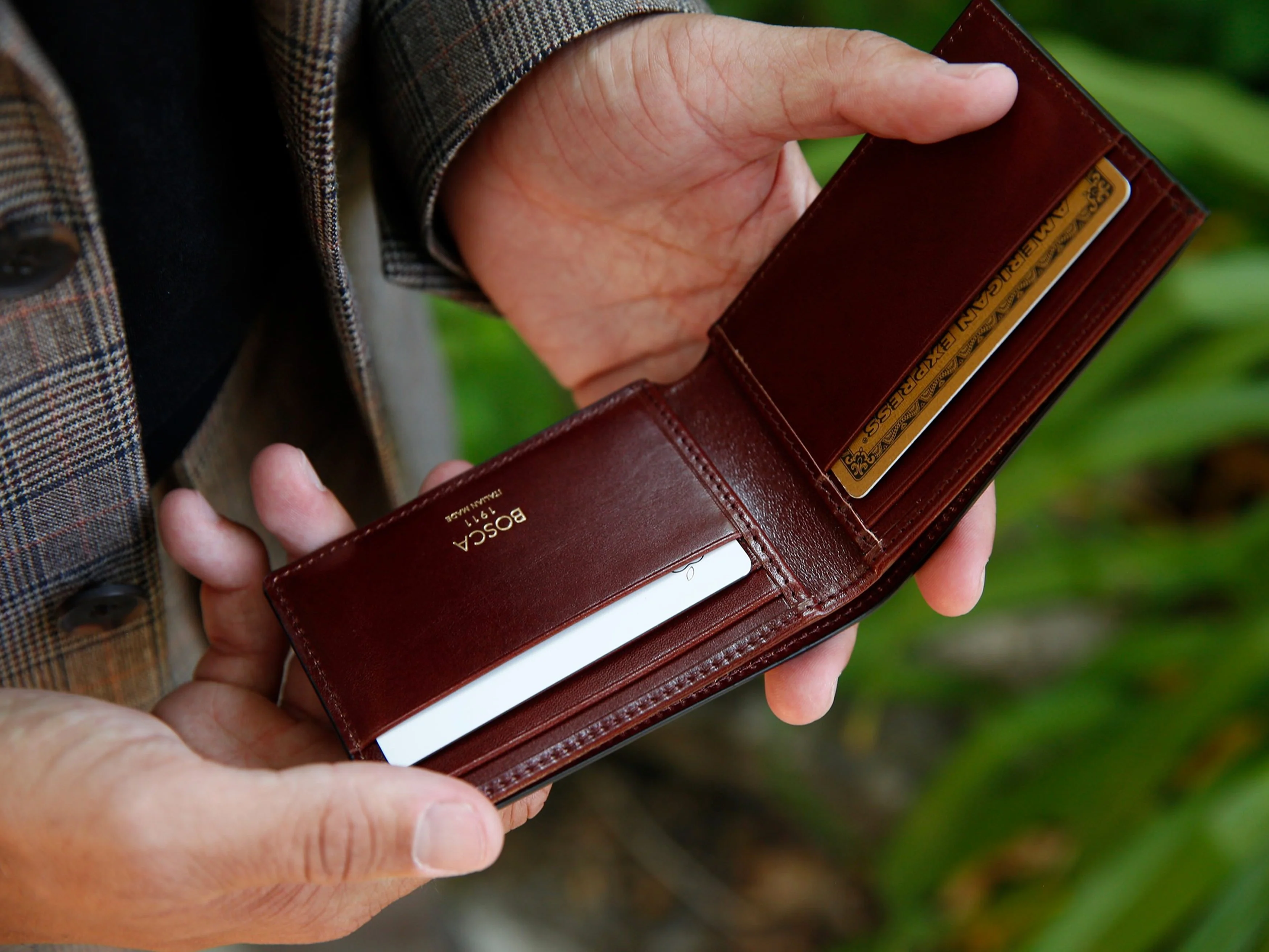 Old Leather Italia Small Bifold Wallet - Image 12