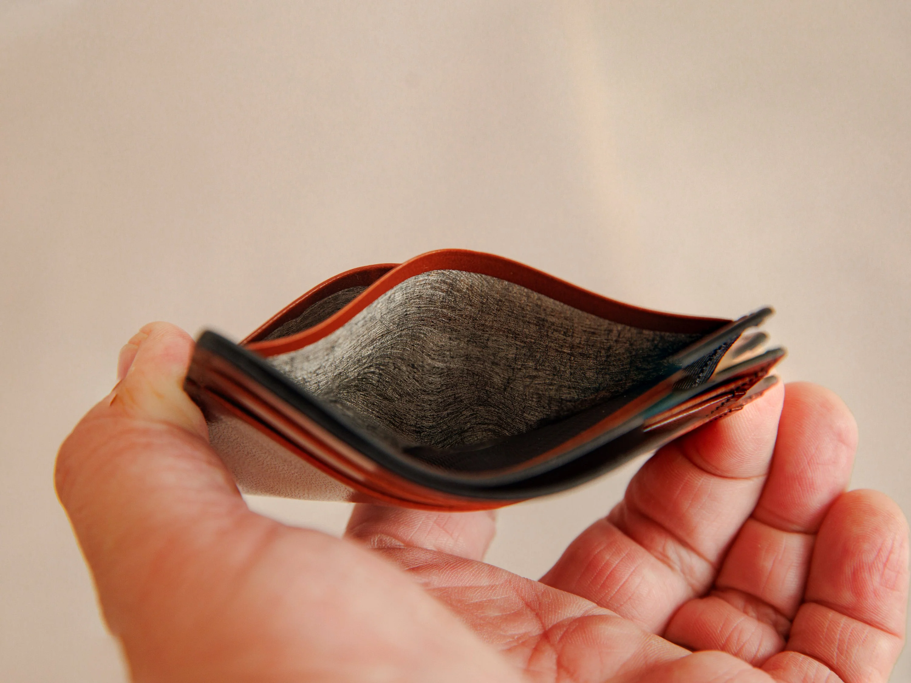 Smoked Old Leather Weekend Wallet - Image 4